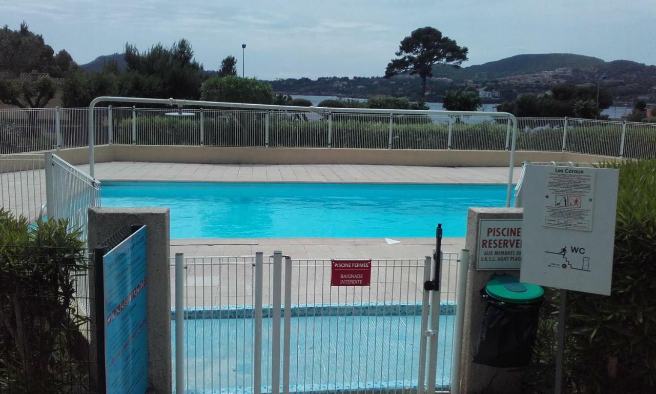 Appartement Vue Mer Piscines Parking Les Coraux Agay Plage Saint-Raphaël Buitenkant foto