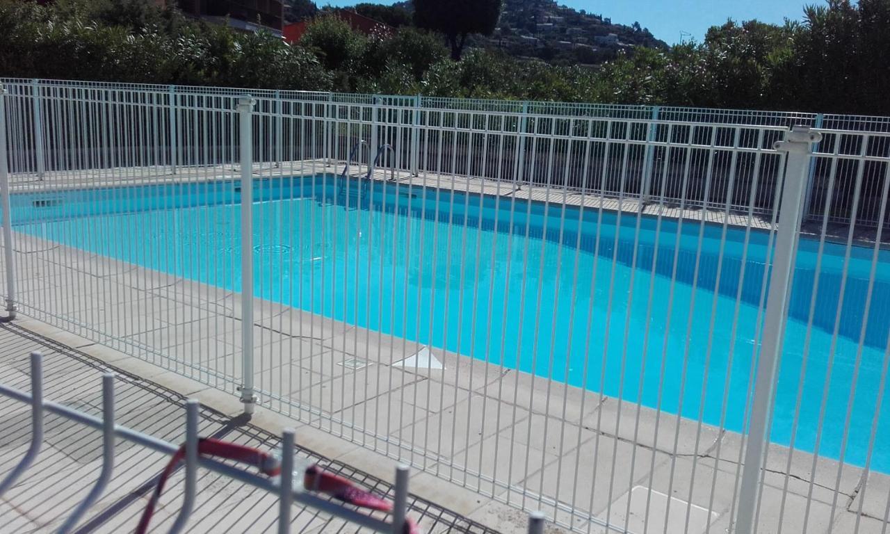 Appartement Vue Mer Piscines Parking Les Coraux Agay Plage Saint-Raphaël Buitenkant foto